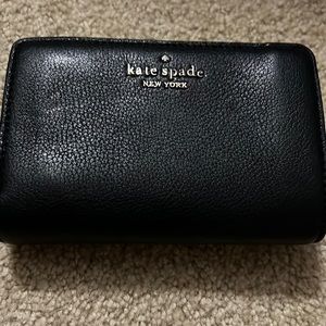 Medium Kate Spade Wallet